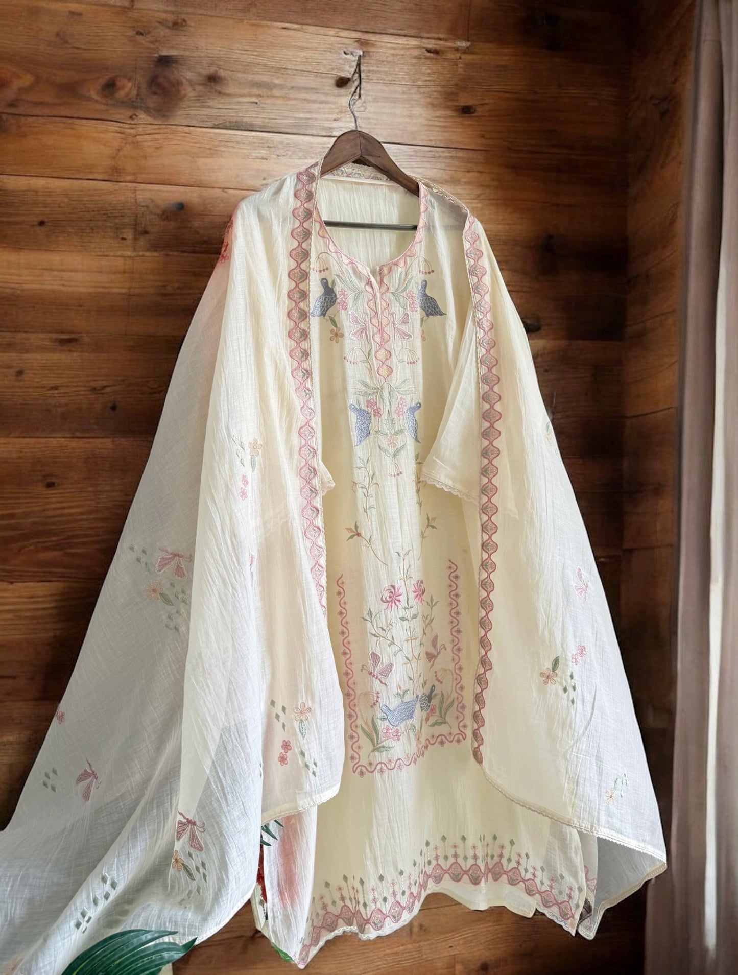 ATHARVA HERITAGE PURE CHANDER SILK KASHMIRI EMBROIDERED SUIT CH5435