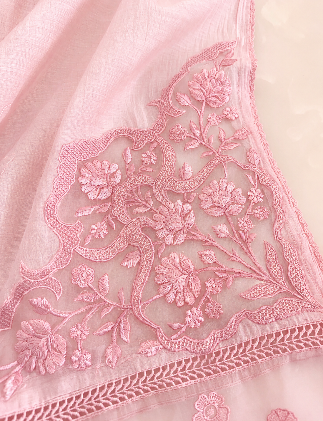 ATHARVA HERITAGE PURE MUL CHANDERI Thread Embroidery Pakistani SUIT AH1813091 Pink