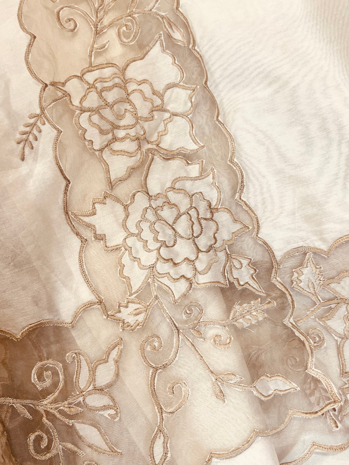 ATHARVA Hand Applique /Cutwork  Embroidery Salwar Kameez/pure Chanderi Silk Shirt & Dupatta/Santoon Bottom/Custom Stitch Unstitch/Plazo/Pant/ CUT8068 Ivory And Water Gold