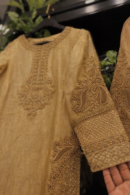 Atharva Heritage ✨Trousseau Collection – Handwoven Tissue Silk Zardozi Ensemble Front Embroidery ✨ PTSTHZ567