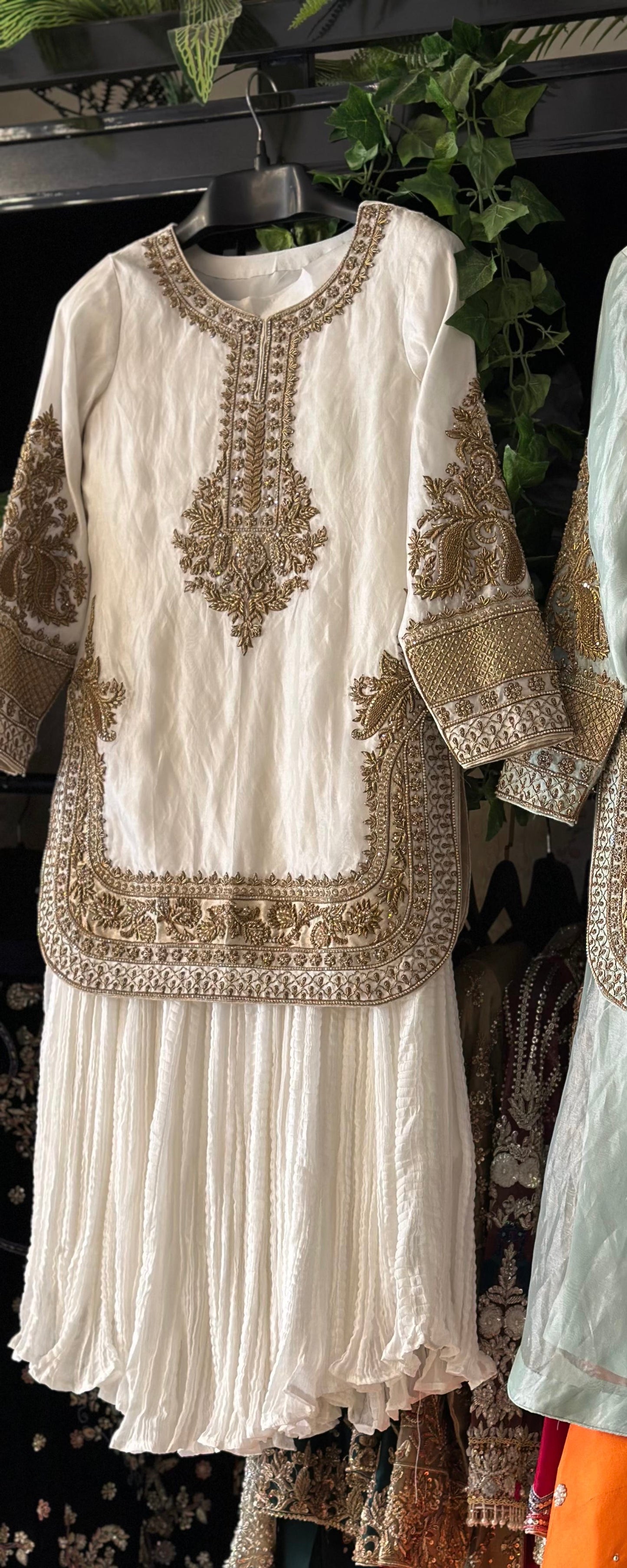 Atharva Heritage ✨ Diwali & Karva Chauth Exclusive – Handwoven Tissue Silk Zardozi Ensemble ✨ PTSTHZ569