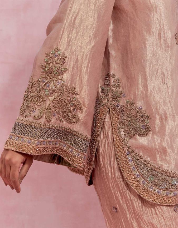 Atharva Heritage ✨Trousseau Collection – Handwoven Tissue Silk Zardozi Ensemble Front Embroidery 2 Pc  With Dhoti Pants Coord Set ✨ PTSTHZ567