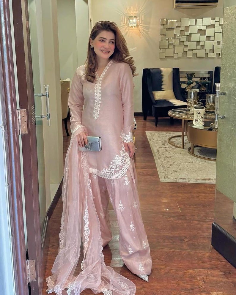 Atharva Heritage Silk Organza Hand-Appliqué Pakistani Co-Ord Set – Three-Piece Designer Ensemble

AH181331712
