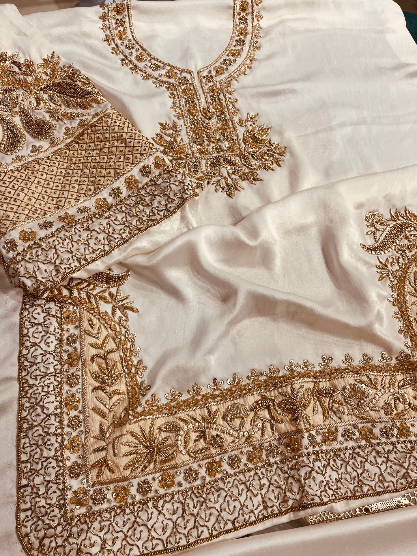 Atharva Heritage ✨Trousseau Collection – Handwoven Pure Silk 80 Grams Zardozi Pakistani Ensemble ✨ PTSTHZ567