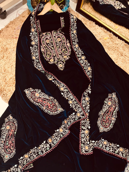 Atharva Heritage/Kashmiri Embroidered The Winter Velvet 2024 Edits EM1033