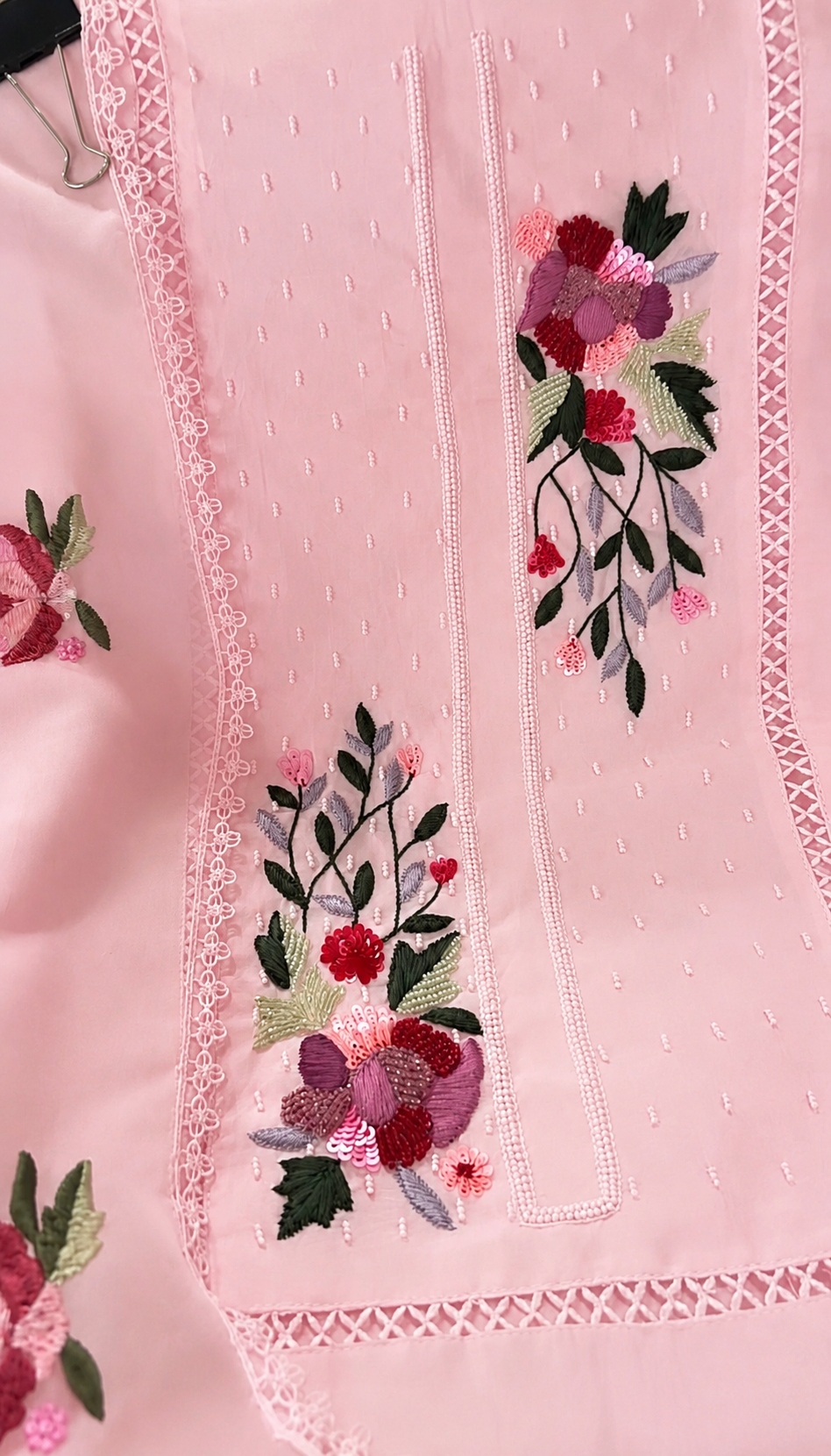 Atharva Heritage White Hand-Embroidered Pure Chanderi Silk Pakistani Suit with Organza Dupatta & Cross-Stitch Detailing CHO0010