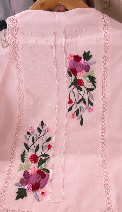Atharva Heritage White Hand-Embroidered Pure Chanderi Silk Pakistani Suit with Organza Dupatta & Cross-Stitch Detailing CHO0010