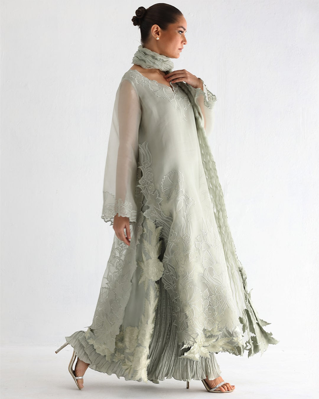 Sheer Luxury Ready to Wear Pakistani Suit SLP0022