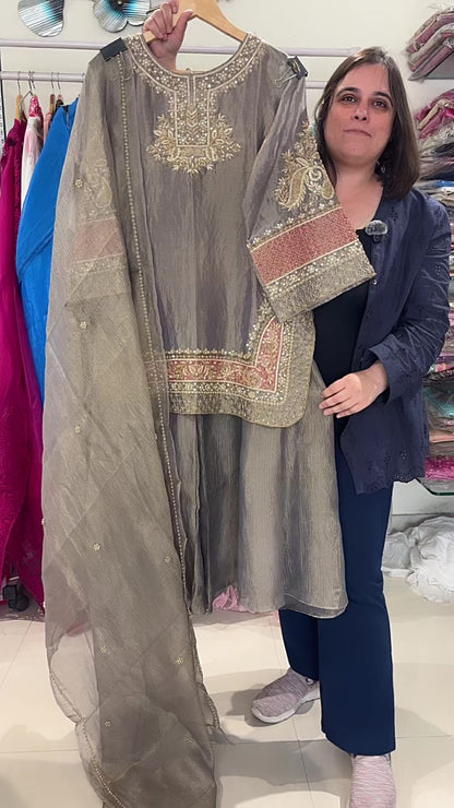 Atharva Heritage ✨Trousseau Collection – Handwoven Tissue Silk Zardozi Ensemble Front n Back ✨ PTSTHZ567