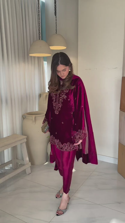 Atharva Heritage Pure Silk Velvet Farshi Co-Ord Set with Hand-Cut Dana Embroidery & Organza Dupatta
181331098